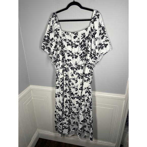 NWT, BloomChic, Size 28, White & Black Floral Smocked Square Neck Maxi Dress - Picture 2 of 6